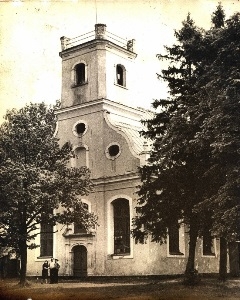 Baltezera baznīca pēc torņa nopostīšanas.