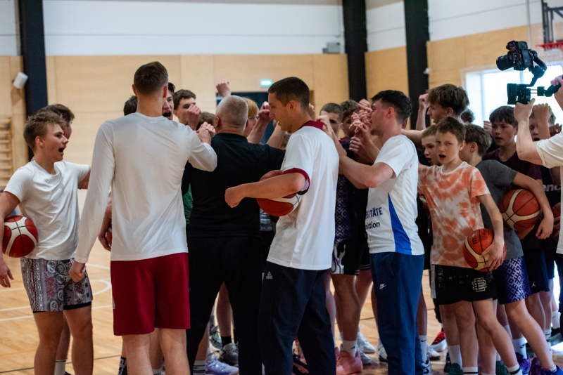 Basketbolistu meistarklase Ādažos
