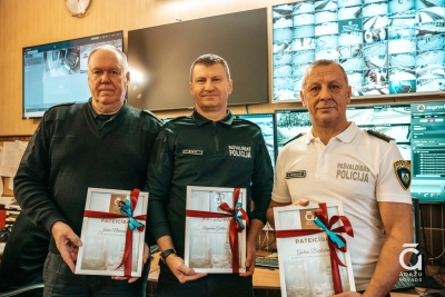 3policeapsveiktie