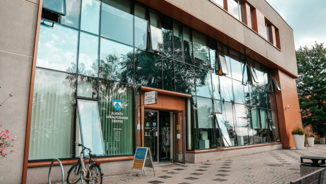 klientu apakalošanas centra ieeja