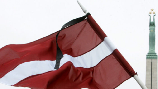 Latvijas karogs