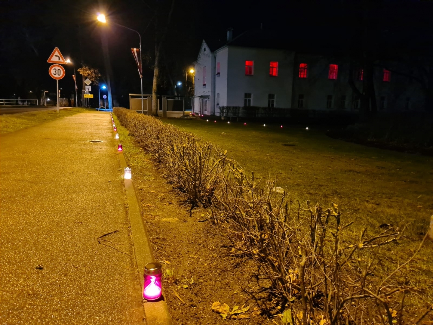 FOTO: Novads rotājas svētku rotās