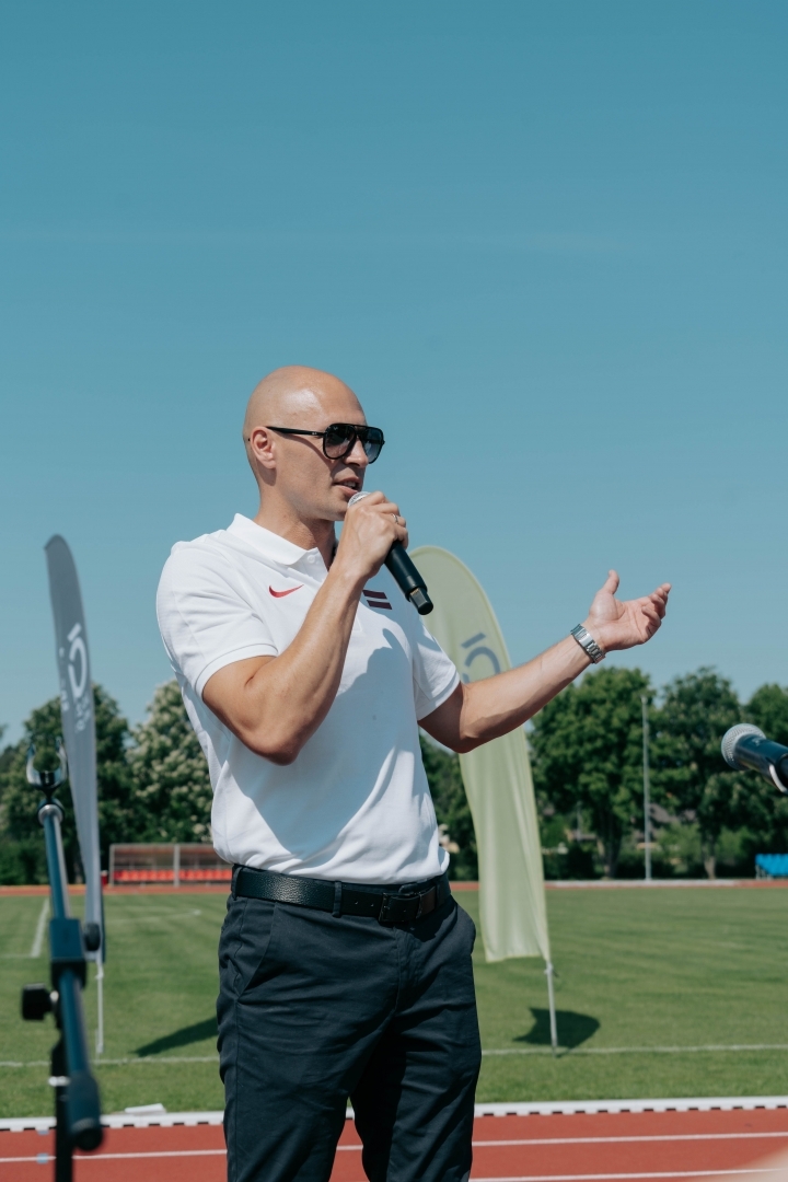 Atjaunotā Carnikavas stadiona atklāšana