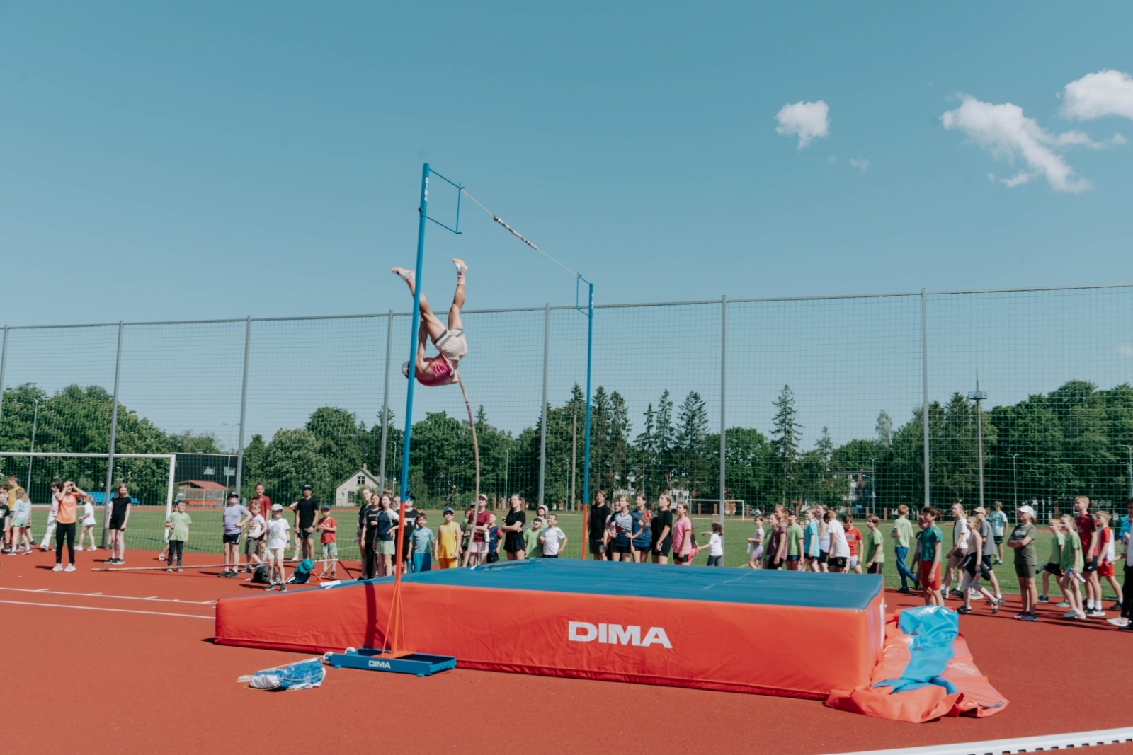 Atjaunotā Carnikavas stadiona atklāšana