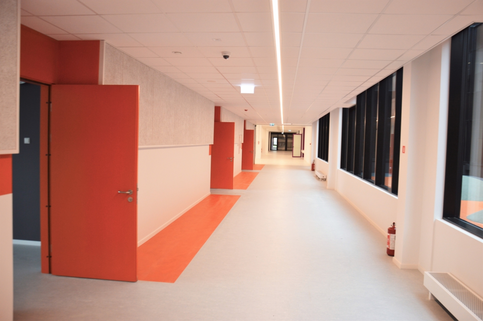 Ādažu sākumskola pieņemta ekspluatācijā