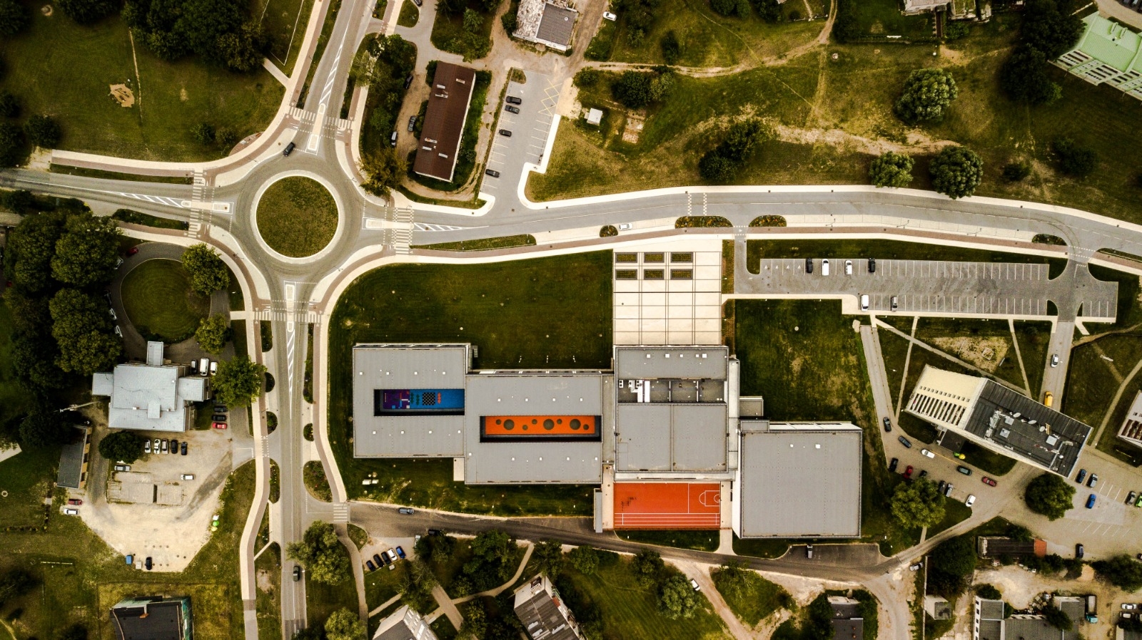 Ādažu sākumskola ieguvusi 2. vietu divās nominācijās konkursā “Ilgtspējība arhitektūrā, būvniecībā, dizainā 2021”