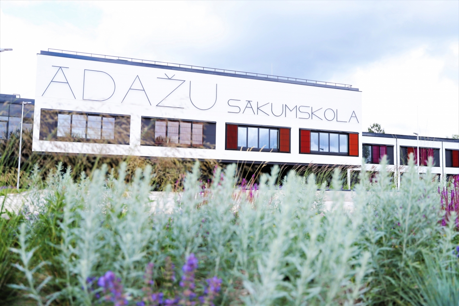 Ādažu sākumskola pieņemta ekspluatācijā