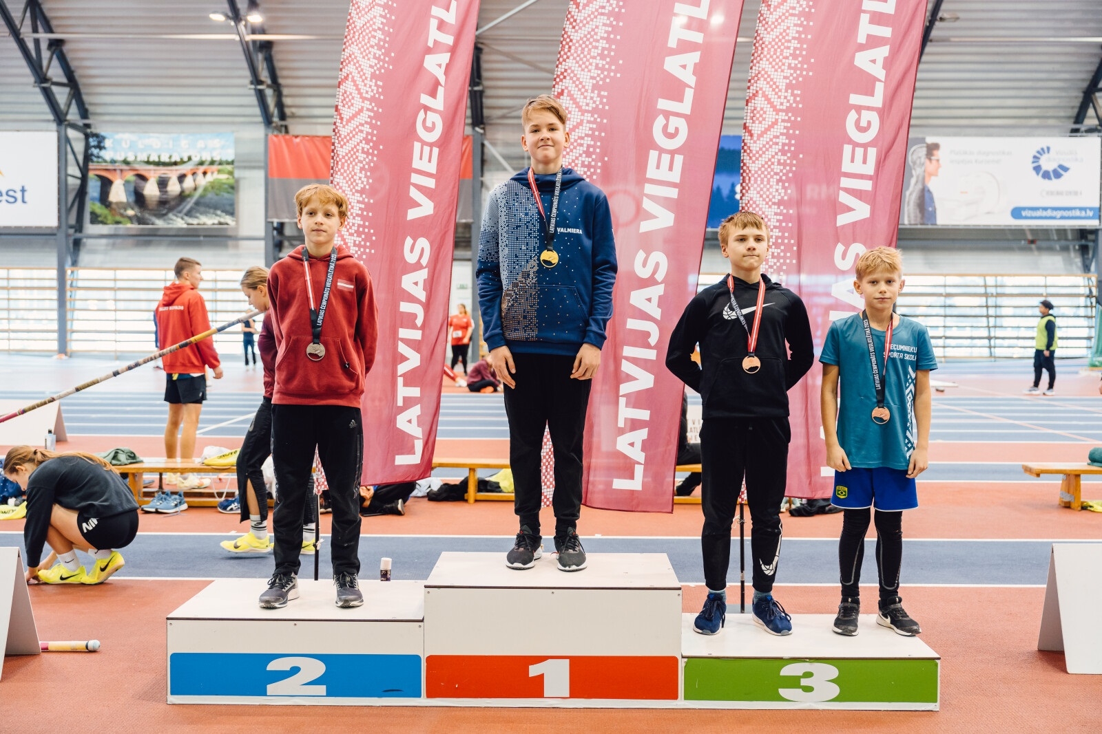 Ādažu jaunie vieglatlēti no Latvijas čempionāta Kuldīgā pārved trīs medaļas, Patrīcija Janule kļūst par čempioni