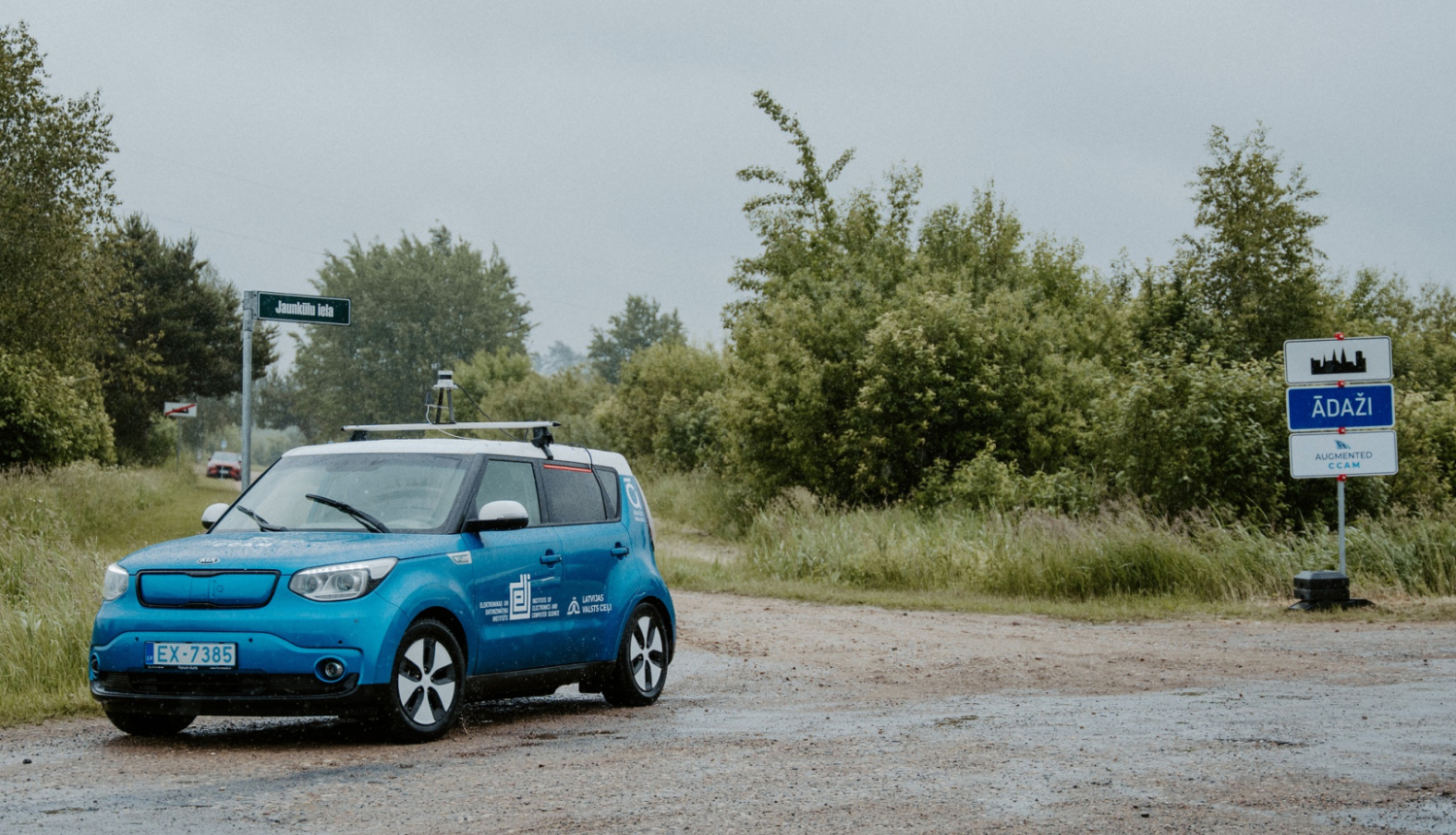 Pašbraucoša auto demonstrācija Ādažos
