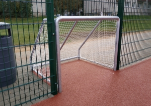 Izveidots jauns sporta laukums un gājēju celiņš
