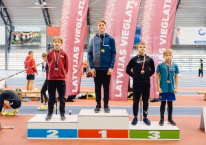 Ādažu jaunie vieglatlēti no Latvijas čempionāta Kuldīgā pārved trīs medaļas, Patrīcija Janule kļūst par čempioni