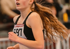 Laura Ozola izcīna Latvijas čempiones titulu 2000 metru kavēkļu skrējienā U-18 grupā