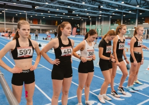Laura Ozola izcīna Latvijas čempiones titulu 2000 metru kavēkļu skrējienā U-18 grupā