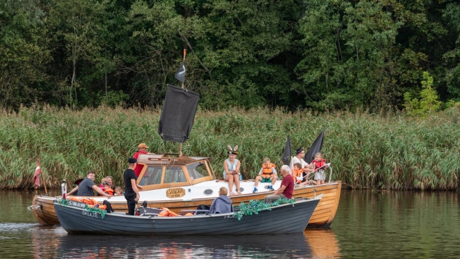 Piestātnes svētki - laiva Gaujā