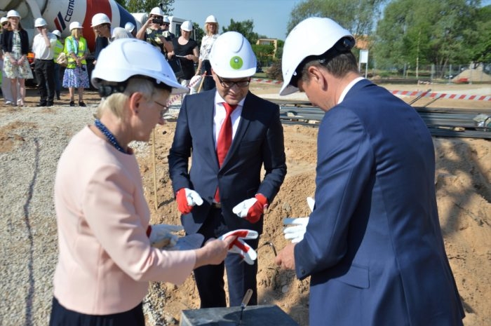 Uzsākta skolas jaunās ēkas karkasa būvniecība