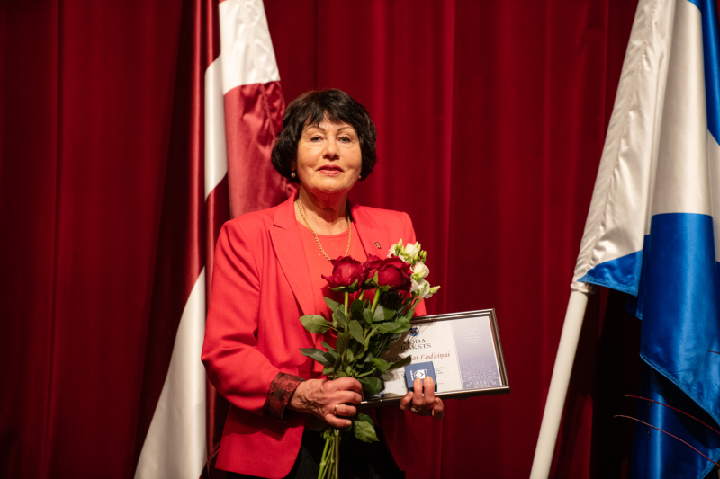 V.Lodziņa