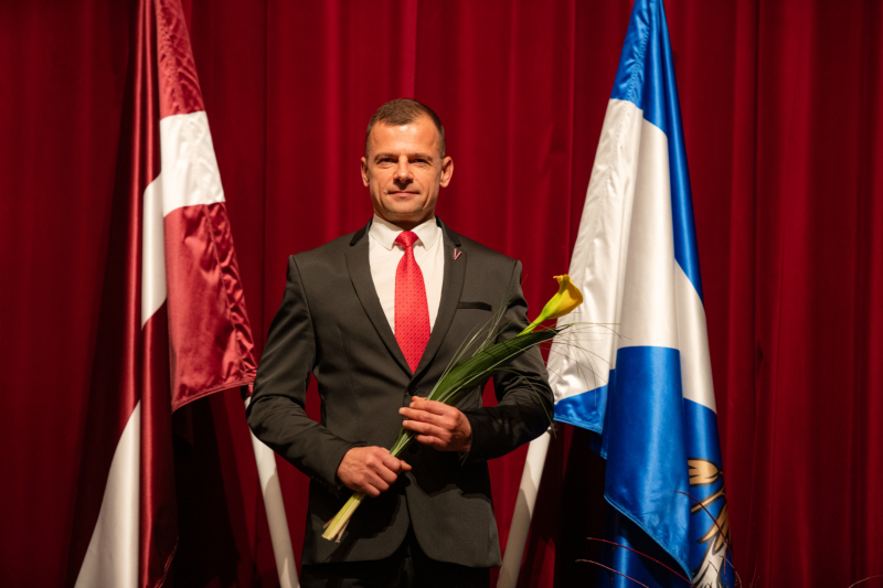 G.Dzenis