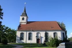 Atjaunotā Baltezera baznīca