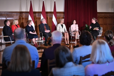 Pašvaldības priekšsēdētāja Karīna Miķelsone Valsts prezidenta pilī kopā ar ekspertiem diskutē par vides piesārņojuma mazināšanu