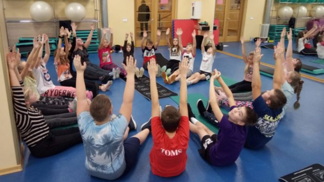 Bērni un jaunieši pavada radošas un sportiskas rudens skolēnu brīvdienas!