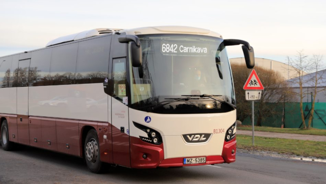Autobuss uz Carnikavu