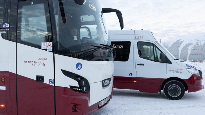 sabiedriskais autobuss - ziema