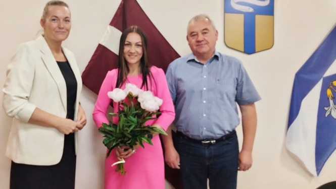 Vasiļevska, Ādažu vidusskolas direktore, Miķelsone, Bulāns