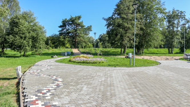 Svētku laukuma būvniecība