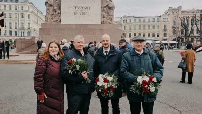piemin komunistiskā genocīda upurus