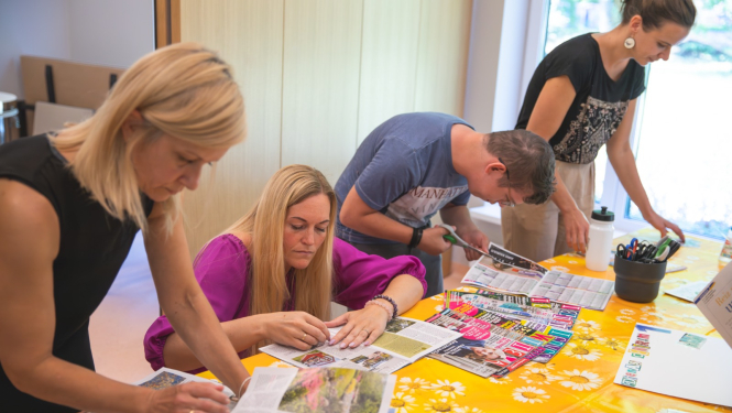 Dienas aprūpes centra gada jubilejas aktivititātes ar klientu, domes priekšsēdētājas un darbinieku darbošanos