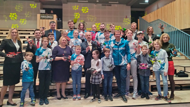 karīna  miķelsone, levits, robotika, carnikavas pamatskola