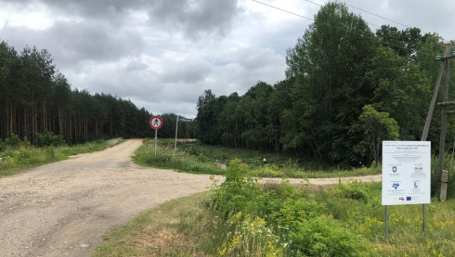 Būvdarbu laikā aizliegts staigāt un braukt pa pārbūvējamo aizsargdambja posmu!