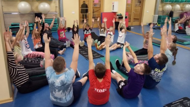 Bērni un jaunieši pavada radošas un sportiskas rudens skolēnu brīvdienas!