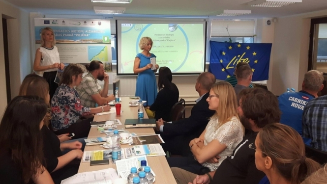 Dabas parkam “Piejūra” veltītajā LIFE CoHaBit projektā iesaistītie vērtē jau paveikto un spriež par darāmo