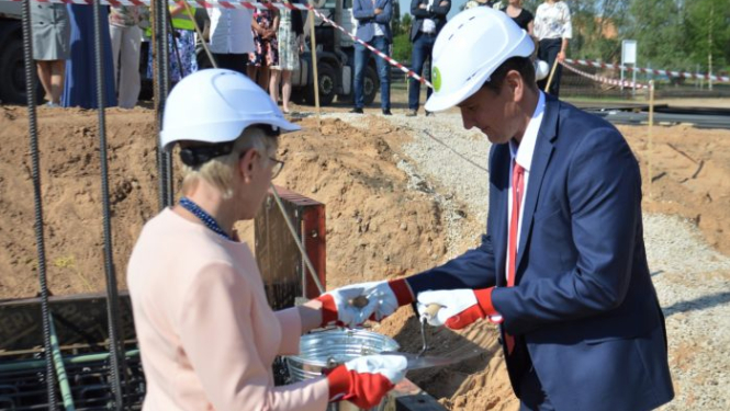 Uzsākta skolas jaunās ēkas karkasa būvniecība