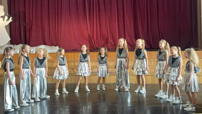 Ādažu popgrupa Rakari