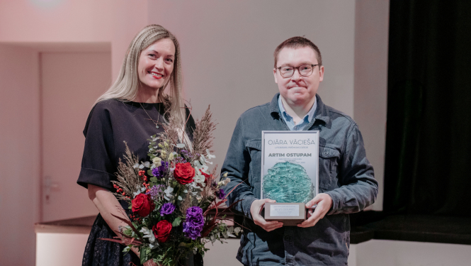 Karīna Miķelsone un Artis Ostups