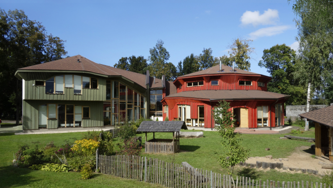 Ādažu Brīvā Valdorfa skola