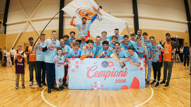 Ādaži/Daily basketbolisti pēc uzvaras Reģionālajā Basketbola līgā, Ādažu sākumskolas sporta zālē