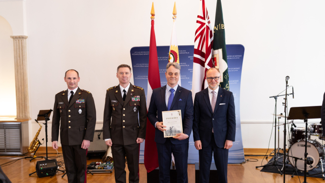 JVaivads saņem Pateicību no Zemessardzes