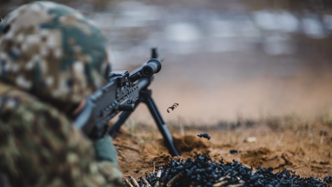 5. un 6. novembrī Ādažu poligonā notiks gaisa kuģu – helikopteru apkalpes kvalifikācija, kā arī Zemessardzes ložmetēju kaujas šaušanas apmācība