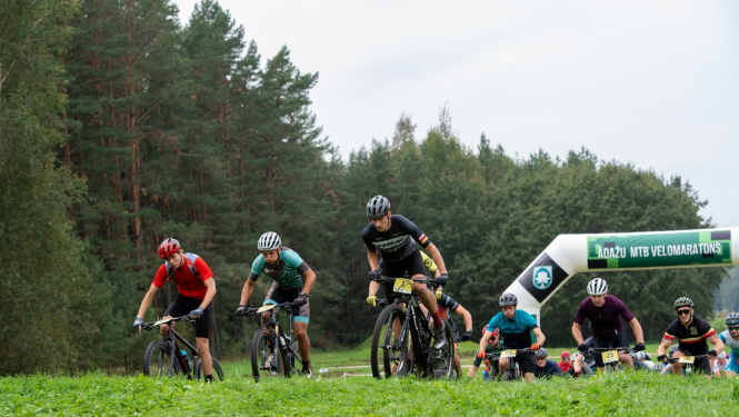 Elites grupas starts. Ar 1. numuru distancē Elites uzvarētājs Kārlis Baltacis