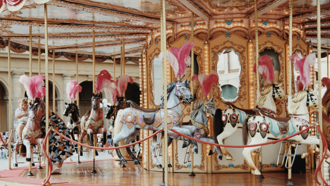 karuseļu atrakcijas