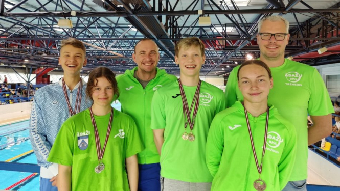 Čempioni peldēšanā