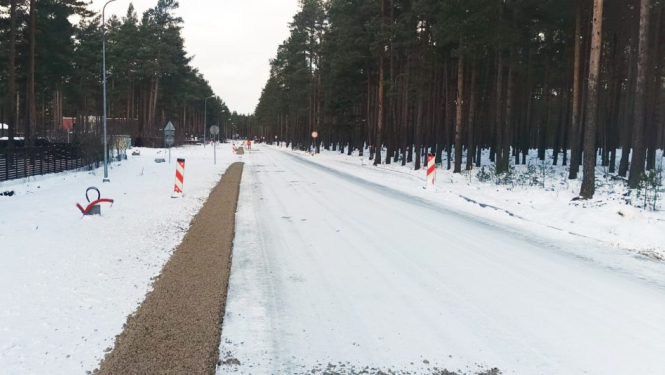 mezaparka-cels-ar-sniegu