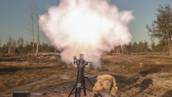 22. un 23. oktobrī diennakts gaišajā un tumšajā laikā Ādažu poligonā notiks Zemessardzes mīnmetēju kaujas šaušanas apmācība