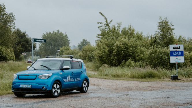 Pašbraucoša auto demonstrācija Ādažos