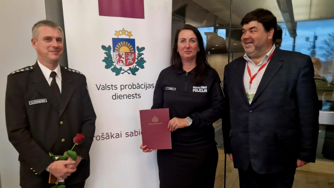 Ādažu pašvaldības policija, Gints Feldmanis, Inga Meija, pateicības raksts