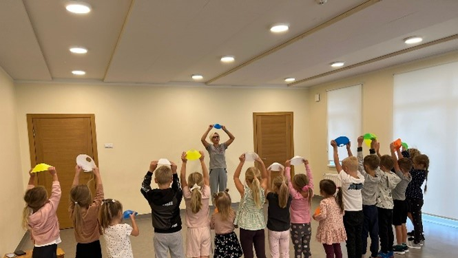 Ādažu privātās pirmsskolas izglītības iestādē “Patnis” septembrī īstenotas ritmikas nodarbības