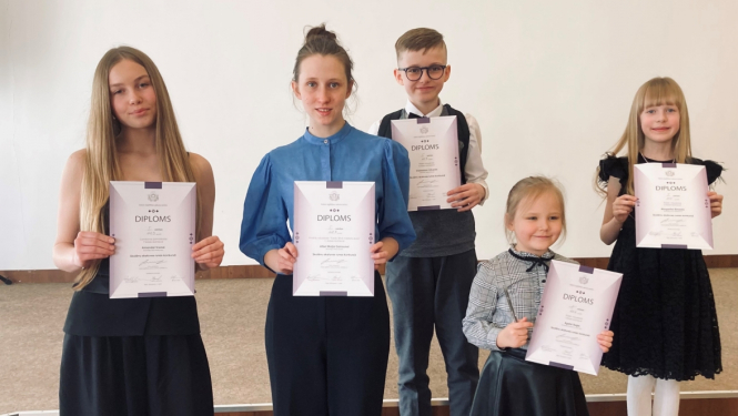 skatuves runas konkurss